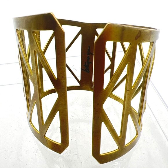Vtg Betsy Iya Brass Cuff Bracelet Freemont Bridge Unisex 2.25" Wide Sz 6.25 Adj - Picture 1 of 7